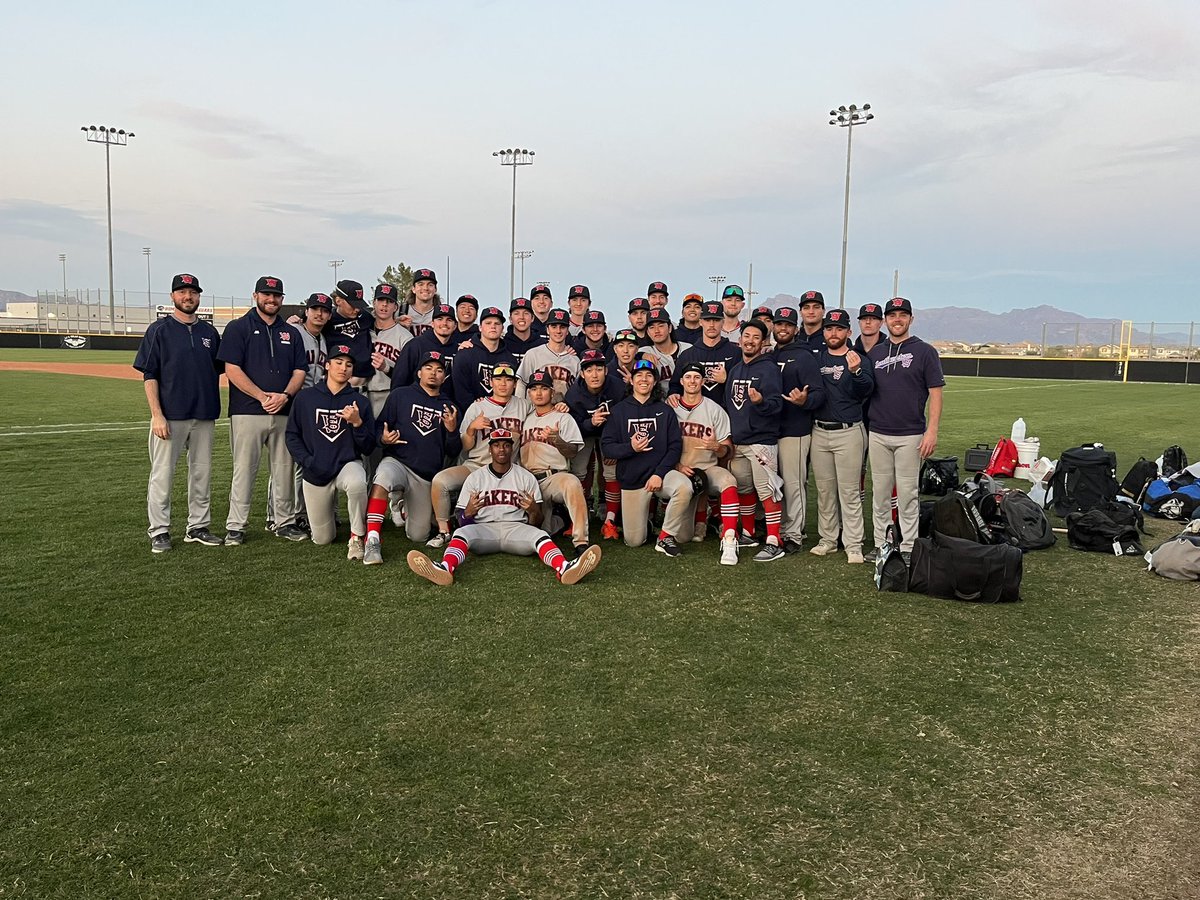 The boys had a great time down in Arizona this past week. Went 3-2 during the scrimmages against some great competition. Back to Oregon to get back to work before season begins in 12 Days. Thanks to the families that made the trip to support these young men. #Family #BeSomeone