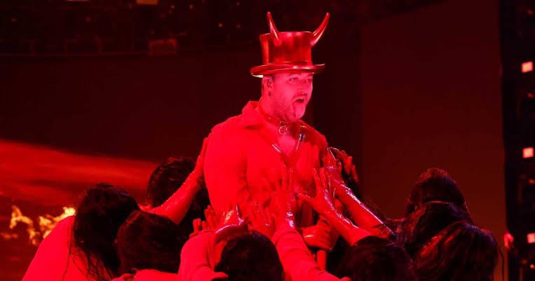 PRafaelLC's tweet photo. 1. Ayer Sam Smith realizó un espectáculo satánico en los Grammy.

2. Cada vez más famosos insisten abiertamente en el satanismo.

3. Los satánicos realizan rituales del aborto en USA en nombre de la libertad religiosa.

La batalla espiritual es real. Toma las armas. Efesios 6. https://t.co/0bcbaw4N7o
