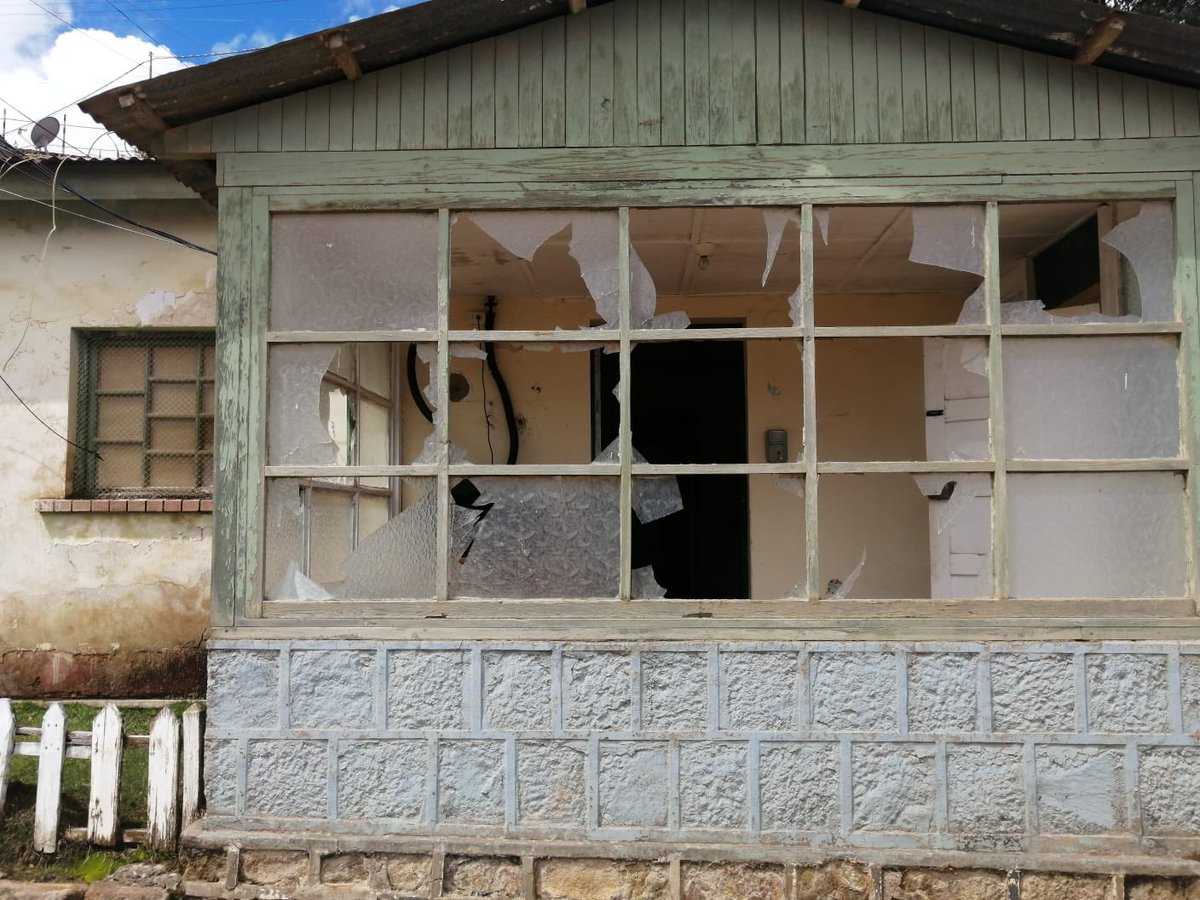 ivancio4's tweet photo. Operación #Julcani es atacada por violentistas que piden Asamblea Constituyente
Ayer 05FEB un grupo de violentistas entraron al campamento Julcani en Huancavelica (#buenaventura) y destruyeron propiedad privada. Qué tendrá que ver manifestarse a favor de la Asamblea y atacar? https://t.co/7ysiPQ0Ho4