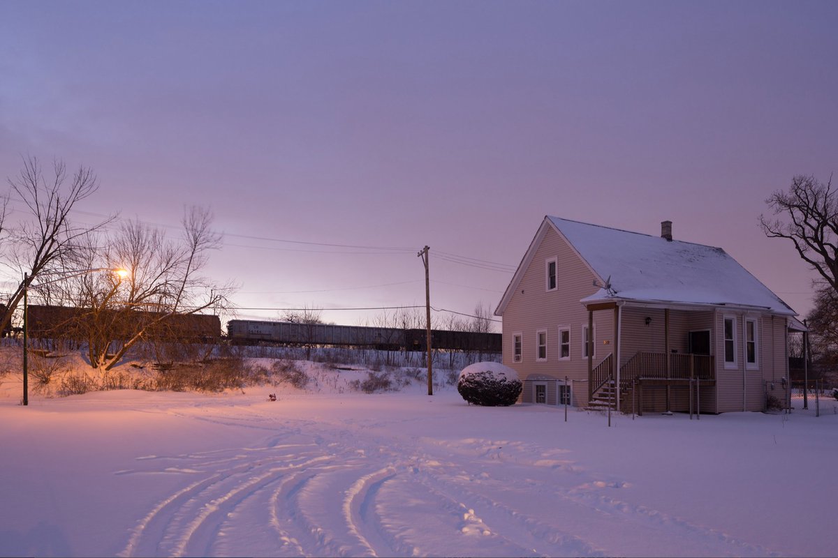 “By the Tracks” 📸: <a href="/metroblossom/">David Schalliol</a> 

#TheAreaFilm streams FREE on <a href="/worldchannel/">WORLD</a> via <a href="/wttw/">WTTW - Chicago PBS</a> through 2/18 on PBS.org and the <a href="/PBS/">PBS</a> App. 

🔗: bit.ly/ARF_TheArea