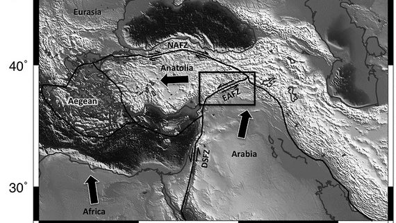 Seismologe Gernot Hartmann von der Bundesanstalt für Geowissenschaften in Hannover ergänzt: „Das ist das stärkste Beben, das in dieser Region in den letzten 50 Jahren gemessen wurde.“
m.bild.de/news/ausland/n…
#deprem #Erdbeben <a href="/ProfDemirtas/">Özgür Demirtaş</a> <a href="/nihatsirdar/">Nihat Sırdar</a>