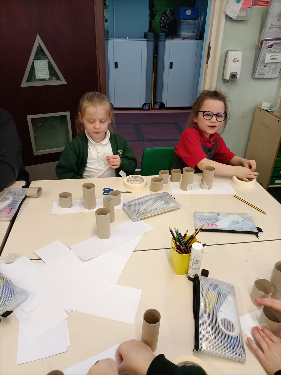 WoodchurchCofE's tweet photo. Y2 have been engineers today, just like Isambard Kingdom Brunel. We have learnt about arch, beam and suspension bridges. We've also started making our own bridges. You've worked so hard today!
#STEM #PrimaryDT #resilience https://t.co/yhkFEDzttk
