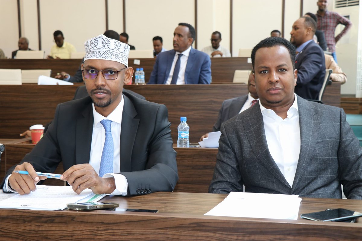A historic moment for Somalia's energy sector as the <a href="/Golaha_shac_JFS/">Golaha Shacabka BJFS</a>  unanimously approved the Electricity Bill. This is a testament to the vital reforms initiated by the <a href="/MoEWRSo/">Ministry of Energy and Water Resources Somalia</a>, and ushering in a new era of reliable and accessible electricity for the country. #ILAYS