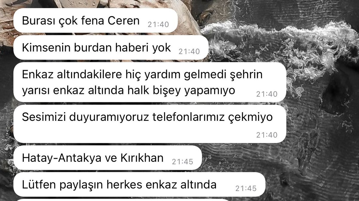 Cerro38's tweet photo. Lütfen Antakya Kırıkhan’a ulaşın kimse gitmemiş, destek yok insanlar elleriyle enkaz kazıyor. Lütfen kırıkhan’a ekip gönderin!! #deprem #antakya  #Hataykırıkhan #HatayınSesiniDuyun   #kırıkhan @OguzhanUgur @haluklevent @ahbap @Kizilay @AFADHatay @AFADBaskanlik @IstanbulAFAD https://t.co/jCkrk8Sjvk