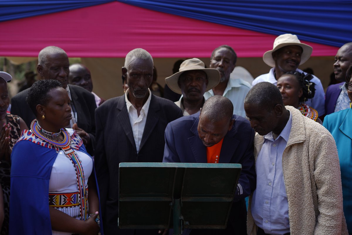 TheGirlGen's tweet photo. On this ZTD, the Samburu elders have made a public declaration to #EndFGM and this marks the beginning of bigger and greater programmes in and around Laikipia county to support this noble course! #MenEndFGM @DolDol @HonSarahLekorere Laikipia North @AFGMBoard https://t.co/zaiT0xPQpF