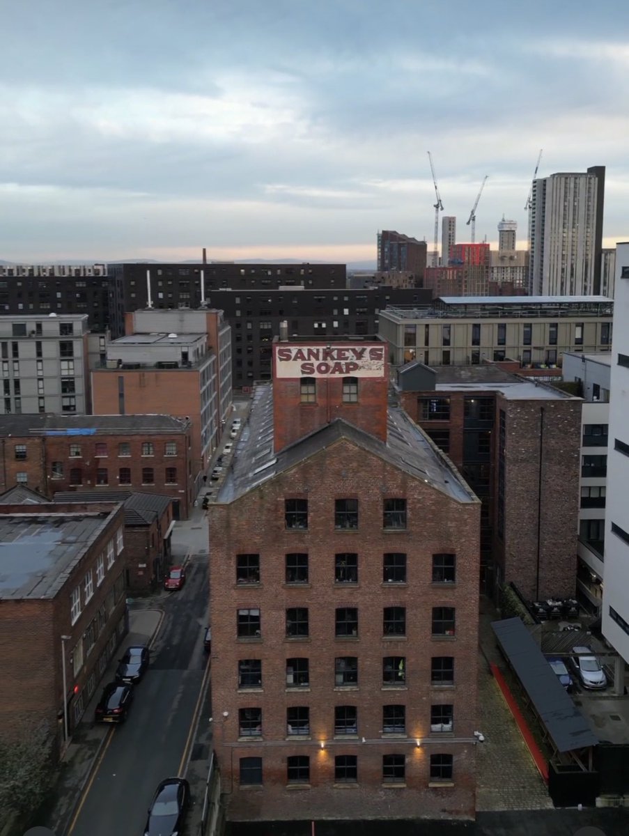 SANKEYS SOAP NIGHTCLUB

What a club…what great times we all had. 

RIP Sankeys ❤️

📸 | ThingsYouSeeUpHigh