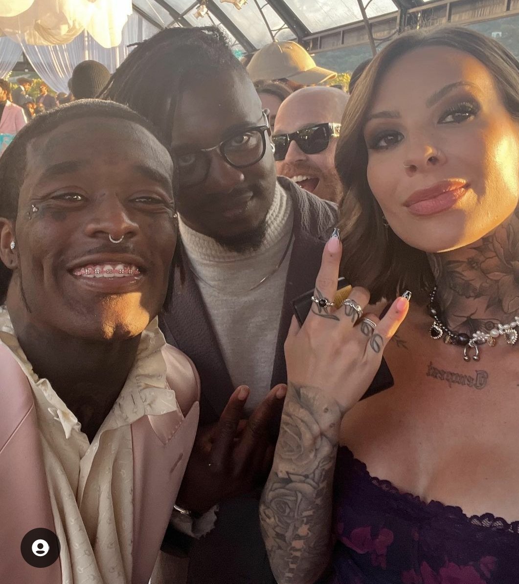 kevseapa's tweet image. Lil Uzi meshing with the metal scene will always put a smile on my face