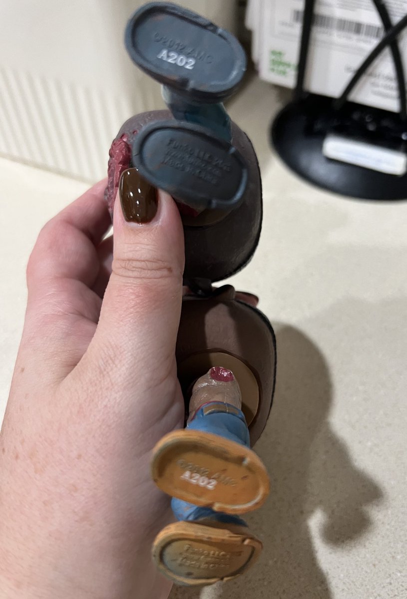 MrsSR00's tweet photo. Can someone help me out? What do the numbers on the bottom of pops represent? Here are the 3 different versions of TWD Pets. I recently got a few OOB from Mercari that have different numbers on the feet.
#Funko #FunkoFamily #FunkoHelp https://t.co/MEYY71shWW