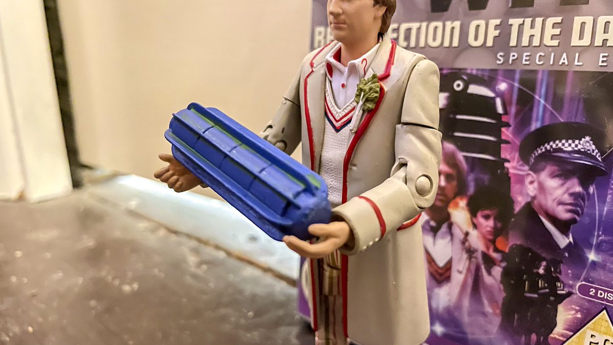 JR1991JR's tweet photo. Latest completion, the Movellan Virus container, made by Custom Dalek Ceeations (who can be found on eBay and YouTube)
#DoctorWho #ResurrectionOfTheDaleks #Movellans #DoctorWhoCustoms https://t.co/OBECnzNboh
