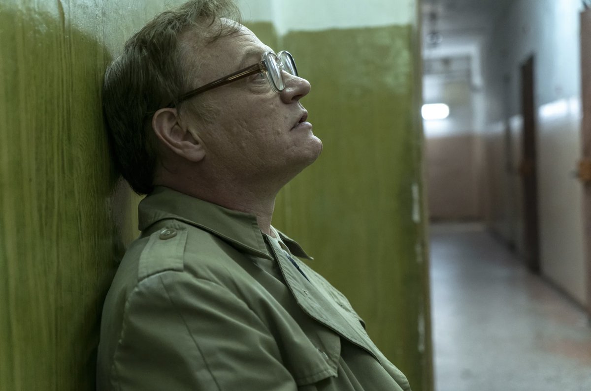 Söylediğimiz her yalanla gerçeğe borçlanırız. Er ya da geç, o borç ödenir. 

🎬 Chernobyl (2019)
