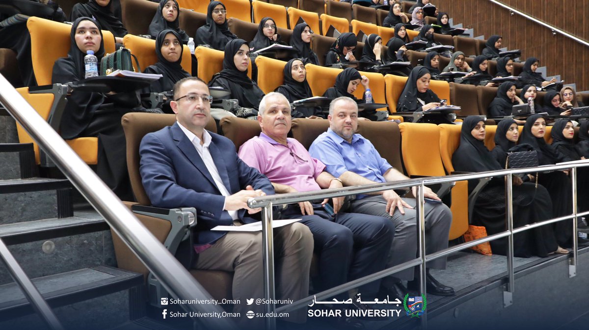 أقامت كلية التربية والآداب بـ #جامعة_صحار ندوة تربوية حوارية بعنوان مهارات النجاح في سوق العمل والتي تهدف لتقديم إضاءة علمية عن مهارات النجاح وسمات الخريج وحاجات سوق العمل.