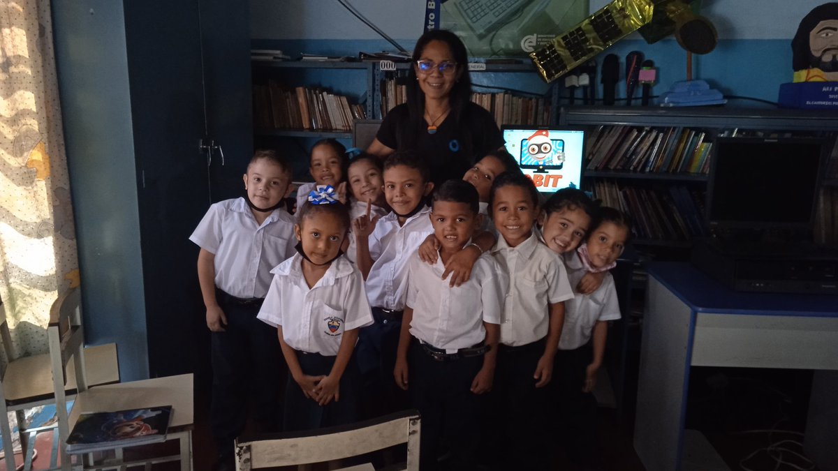Hoy celebramos los 22 años de aniversario de  Fundabit, orgullosa de pertenecer a esta familia, llevando día a día tecnología a los niños y niñas del país <a href="/NaslyNd/">Nasly Duerto</a> <a href="/leivi24/">Leivi/Oceanía</a> <a href="/fundabitguaric2/">Fundabit Guárico</a> <a href="/RiveroJilberto2/">Rivero Jilberto</a> #SomosFundabit #SomosInnovaciónTecnologica #22AniversarioFundabit