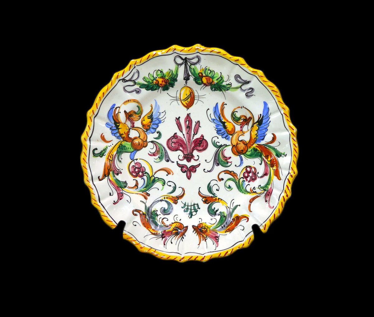 G97816960Girl's tweet photo. Baroque dueling dragons 625/2 display plate. Handpainted made in Italy. https://t.co/mLweFclg7w via @Etsy #BuyfromGroovy #antiqueshop #collectibleplate #walldecor #displayplate #cabinetplate #BaroqueItalianPottery #ItalianArtPottery #DuelingDragons #ItalyDragons #EtsySellers https://t.co/8tAhCOPZep