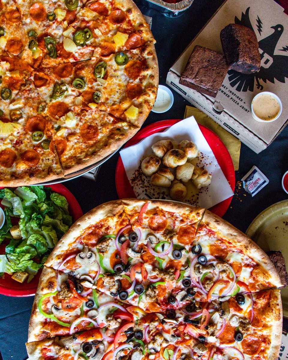 HobokenPie's tweet photo. Big games call for big eats! 🏆🍕 Head to https://t.co/FthKyqhx2g to build the ultimate #SuperBowlSunday spread with Pies, Garlic Knots, Desserts and more*! 🤘🏈 https://t.co/1nHQ8FoFym