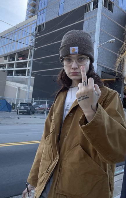 just walked by a construction site and i&rsquo;ve finally got visually gay and ugly enough to no longer be