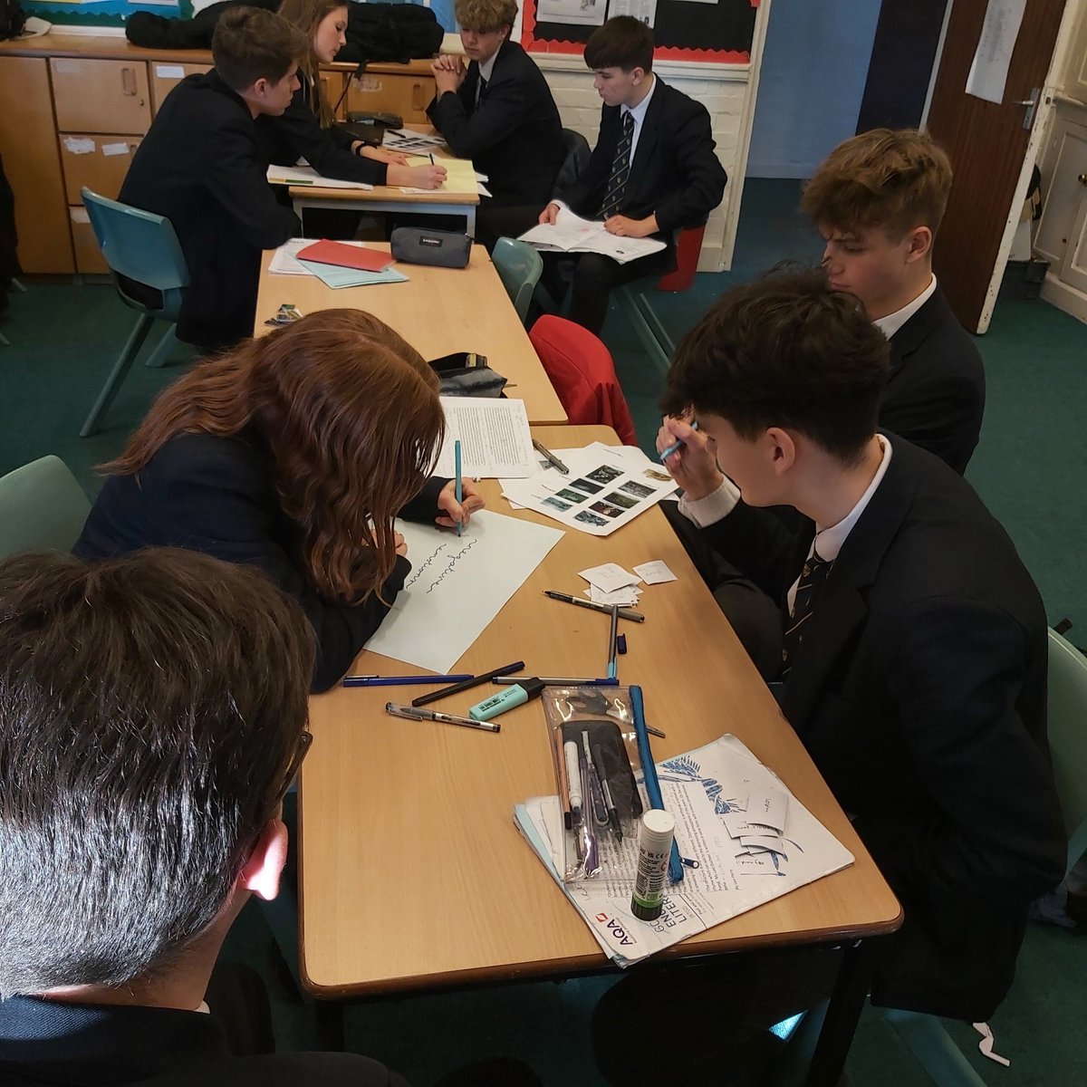 Year 11 group revision of #AQAEnglishLiterature and the poetry we've studied this year. #SibfordEnglish #SibfordSchool