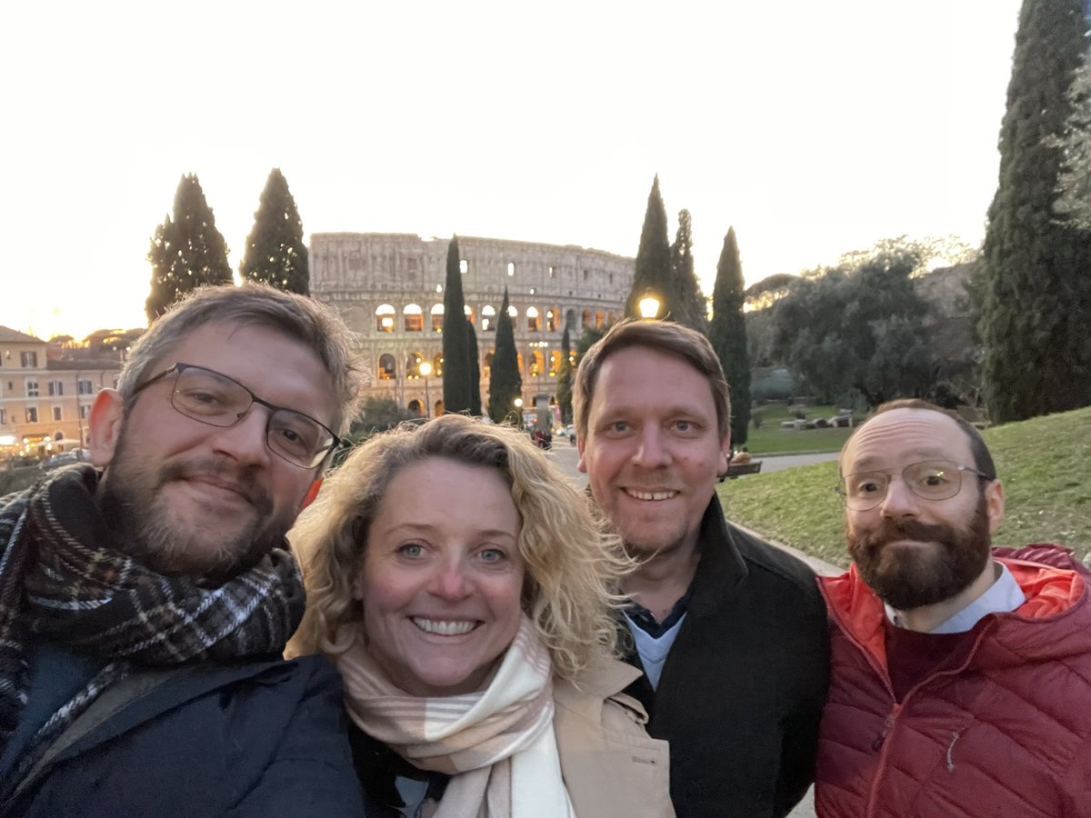 We started our first day at La Sapienza with a seminar talk of @schmaidt on bilevel optimization under uncertainty.
Followed by espresso and Crostata al pistacchio at Ciamei and a walk to Coloseum… 
@FabioFurini @StefanoConiglio