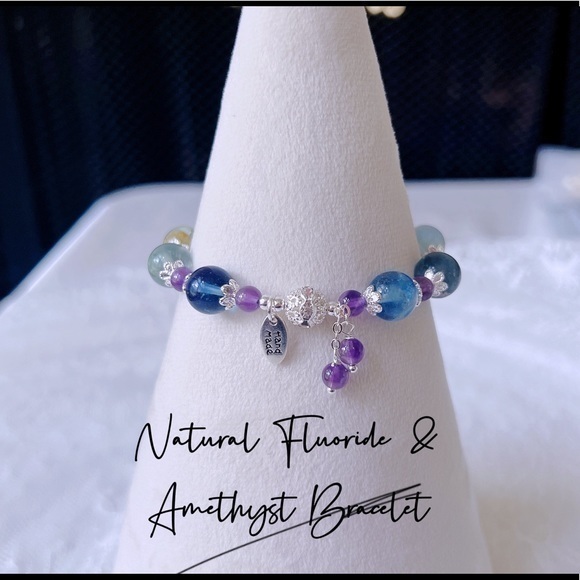 So good I had to share! Check out all the items I'm loving on <a href="/Poshmarkapp/">Poshmark</a> from <a href="/Becky_Bayless/">Becky Bayless</a> #poshmark #fashion #style #shopmycloset #helsi #bronx: posh.mk/zNshSZ3Mcxb