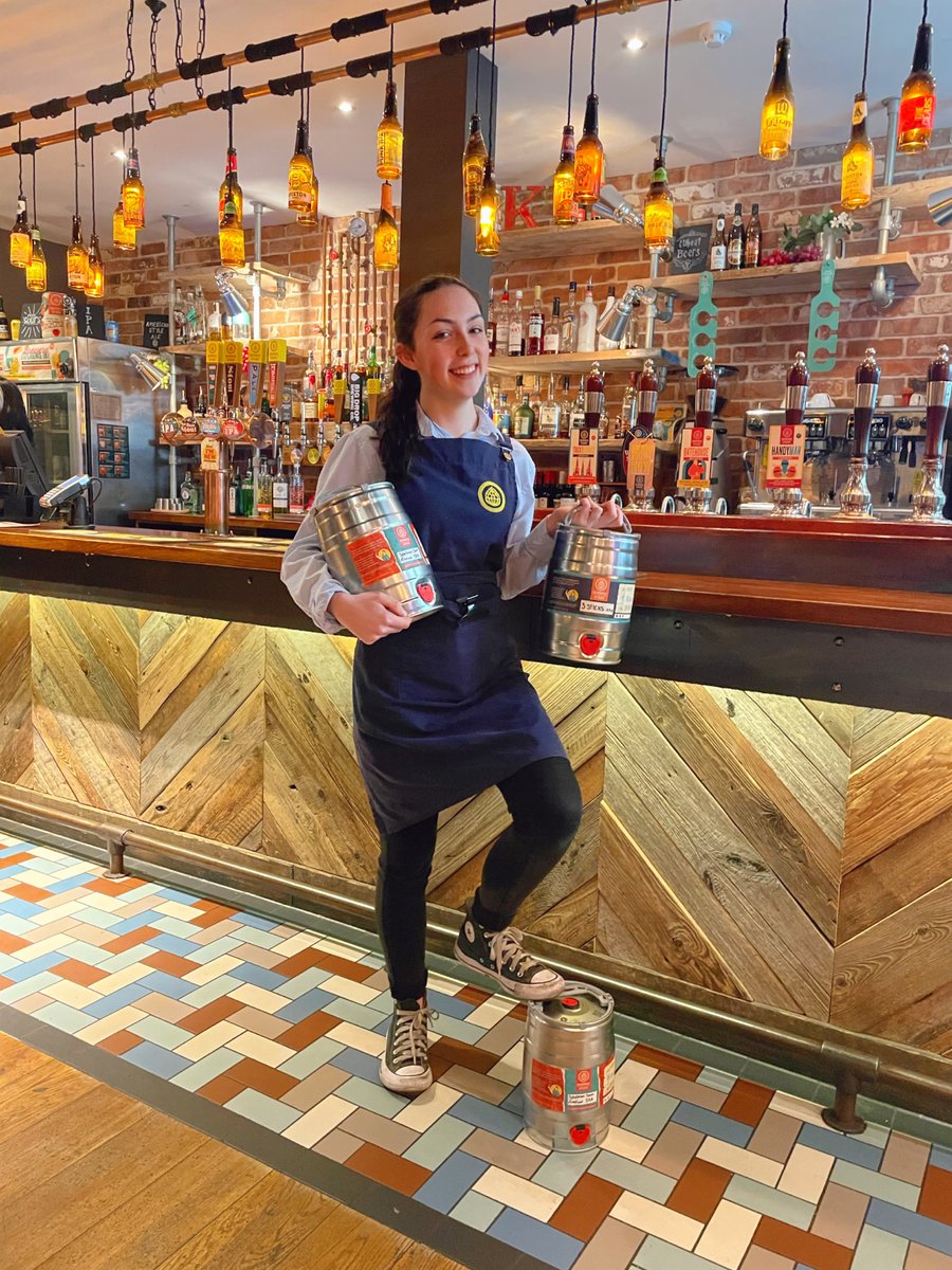 Following the Six Nations here with us OR at home - we’ve got you covered! 
🏉
Why not grab yourself a 5 litre mini keg of our scrum-ptious beers for the win! 
🍻