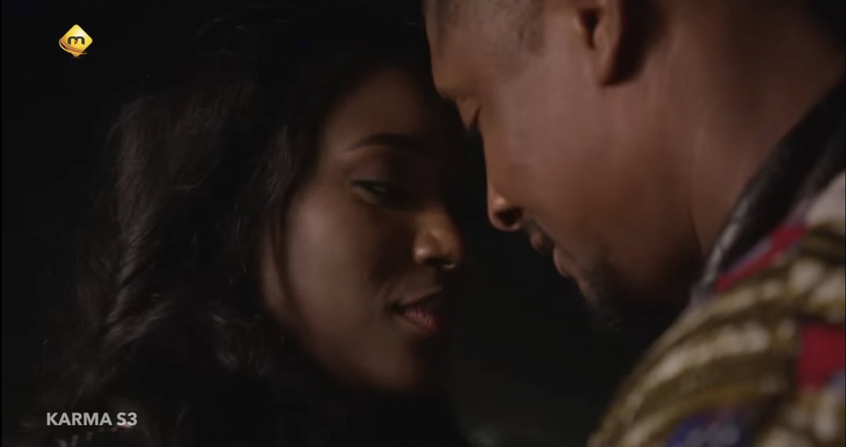 Mou__Nayat's tweet image. La façon dont ils se dévorent des yeux🥹🥹❤️je peux dead

#karma #karmalaserie #maroditv