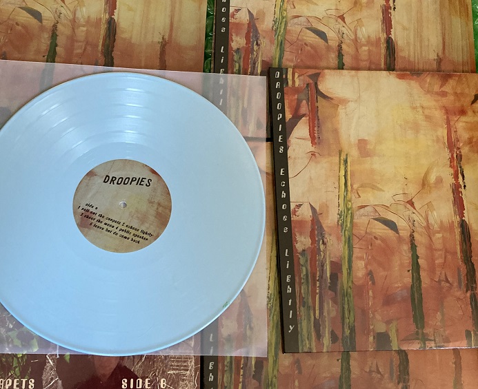 harmoncj87's tweet photo. https://t.co/nJHV1TpDHr 
Droopies LPs Shipping Now!
#shoegaze #dreampop #postrock #postpunk #alternative #vinyl #alternativerock #ambient #punk #grunge #psychedelic #vinylcollection  #shoegazer #shoegazemusic #vinylcommunity #pedalboard #noiserock #altrock #shoegazing #noisepop https://t.co/vhDyACnKAS