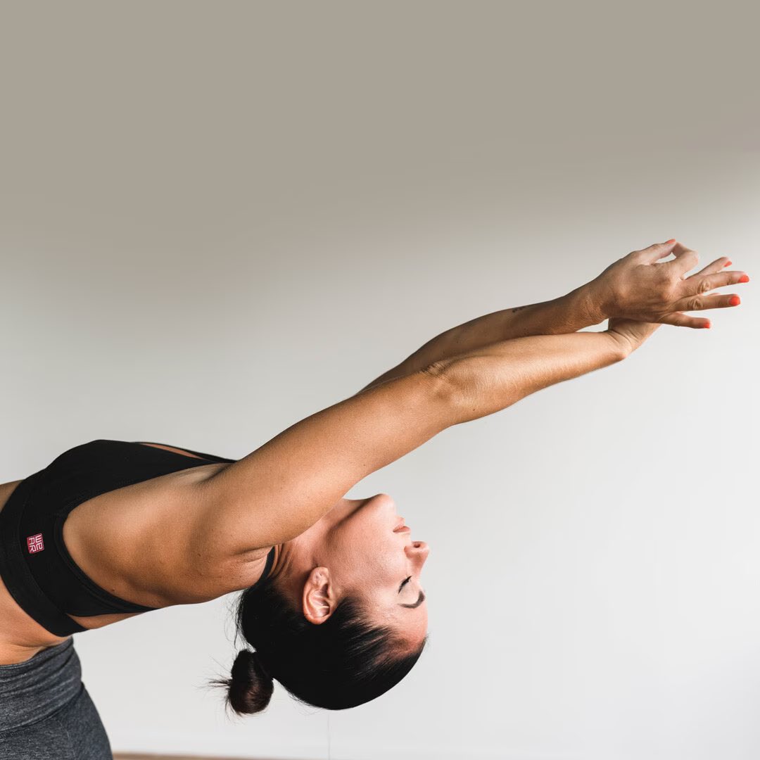 Dance_HQ's tweet image. 5 reasons to join our new Vinyasa Flow Yoga class…

• Better posture
• Greater flexibility
• Improved mental health
• Better sleep
• More energy

Vinyasa Flow Yoga starts 7th Feb

dancehq.co.uk/classes/

#vinyasaflow #vinyasayoga #adultyogaclass #yoga #dancehq #glasgow