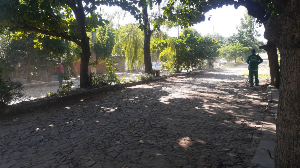 JesusLaraPy's tweet image. 📍Empezamos la semana con una jornada de limpieza en la calle San Ramón de Zeballos Cue.

🚧 ¡Los trabajos continúan!

#JesúsLaraConcejal
#ZeballosCueAvanza