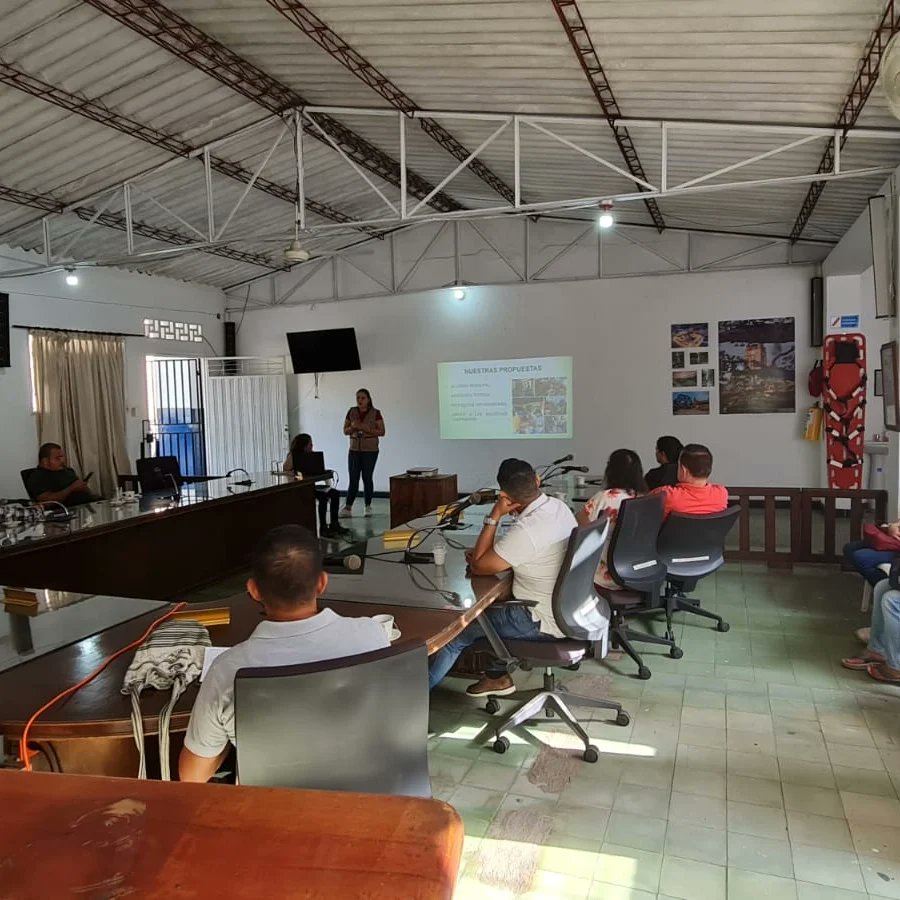 ConcejoDeSVCH's tweet photo. 🔰#Plenaria

Con la participación de Ecomercado el Rebusque Campesino se llevó a cabo Sesión Plenaria Ordinaria del día 03 de febrero, donde expusieron las diferentes propuestas para contribuir al desarrollo rural de las familias campesinas. https://t.co/qxsNrc5zrY