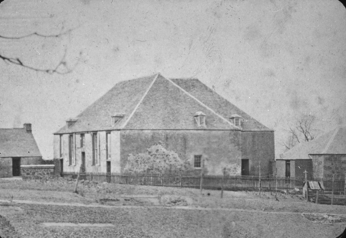 Bit of an #ArchiveMystery for you today! This pic is labelled 'Old Church' - but we don't know any more about it than that. It's possible it was the old Secession Kirk occupying the land where the South Kirk was later built - any ideas? #ScotlandsChurches