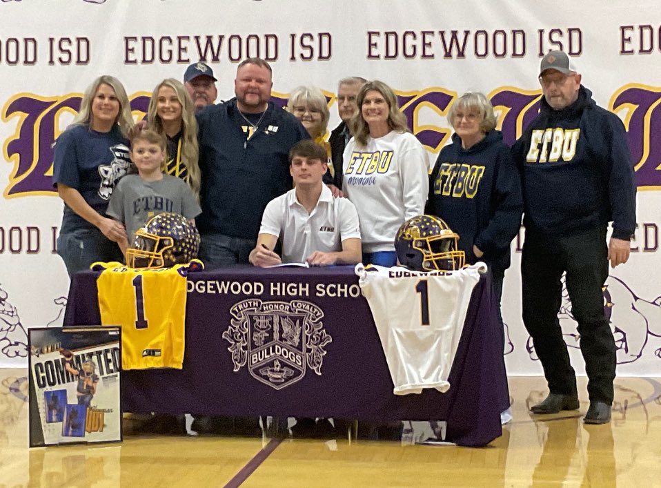 Edgewood_Ath's tweet photo. Congrats H. Wilcoxson https://t.co/1fzQHG9K1l
