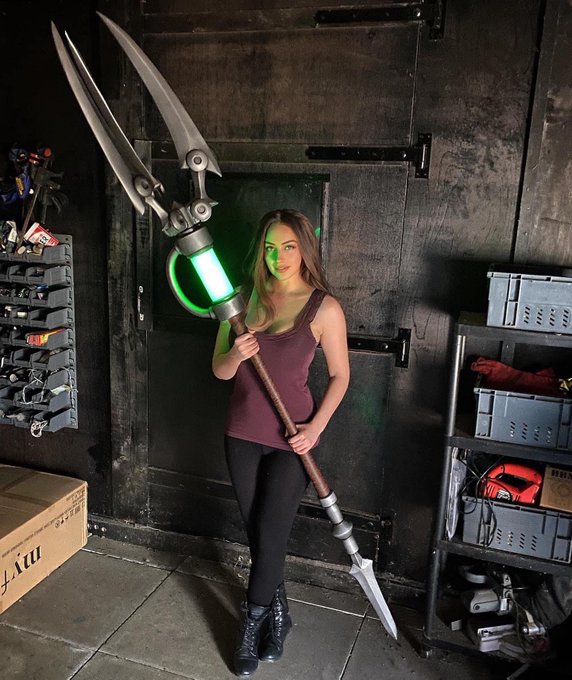 Head Hunter Nidalee is really coming along now, fingers crossed she&rsquo;ll be completed this month 🤭 https://t<a href="/tag/pride"class="tags"><span>#pride</span></a><a href="/tag/pridemonth"class="tags"><span>#pridemonth</span></a><a href="/tag/pride2022"class="tags"><span>#pride2022</span></a>