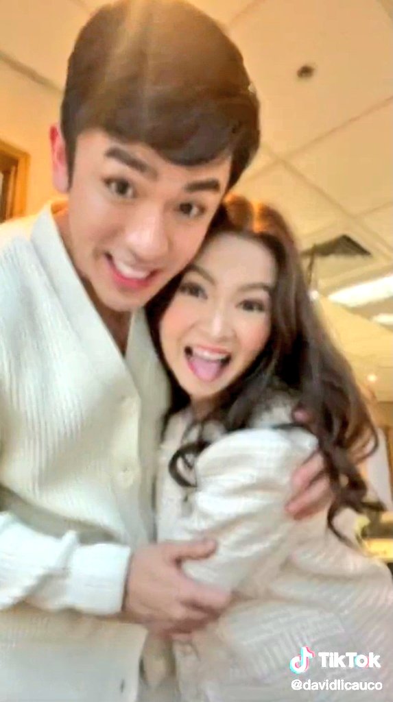 chinitagirl29's tweet photo. Thank you sa pa-ayuda @davidlicauco and @dealwithBARBIE β€π₯°ππΌ
Sana more tiktok together soon!
#DavidLicauco #BarbieForteza #Filay #filayyyy #TeamBabu #TeamFilay #ElFilay #filaynation https://t.co/zf59wJFCIn