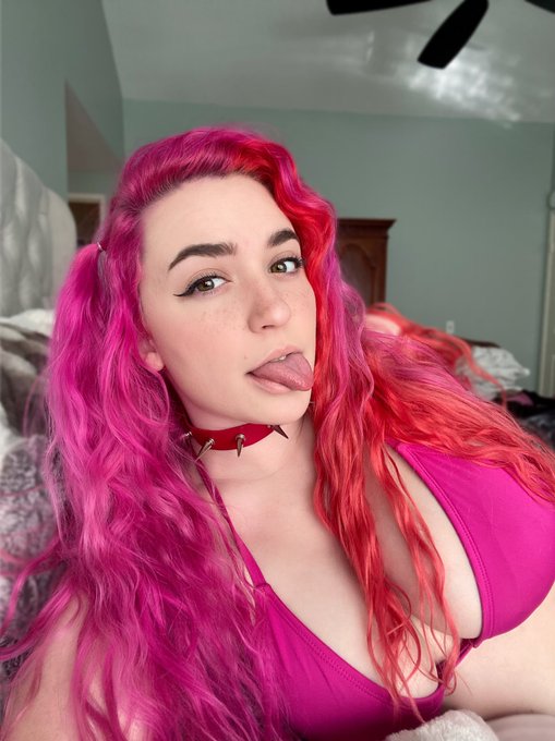 TW Pornstars RoseASMR. Popular pictures and