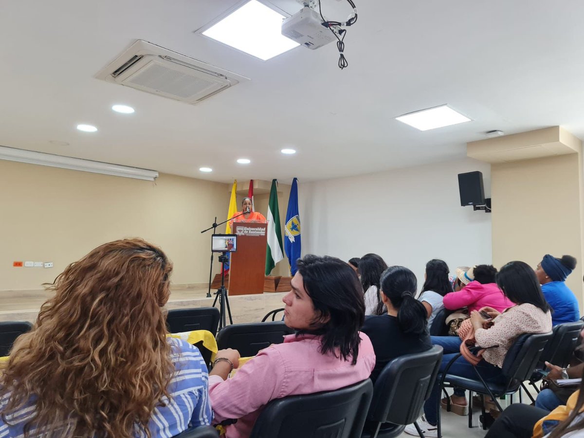 Corpocesar's tweet photo. Nuestro director Jorge Luis Fernández Ospino participó en la audiencia pública al proyecto de ley Estatutaria No. 202 de 2022 - Mecanismos de participación en contextos extractivos, realizado en la universidad de Santander UDES sede Valledupar.  #CorpocesarTeInforma https://t.co/TK3YNPRcvn