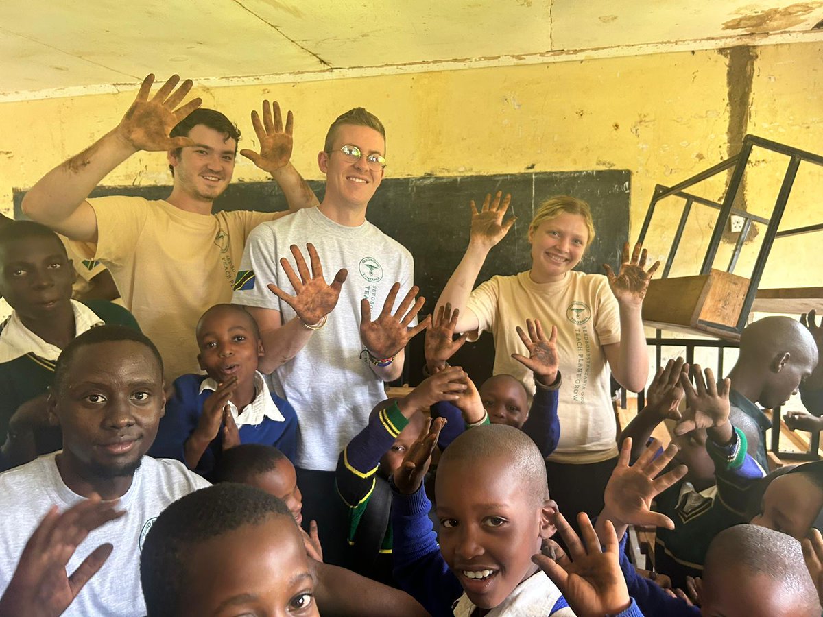 SeedBombsTZ's tweet photo. Put your hands up if you love Seed Bombs! Want to join the movement? Join our membership program or send us a DM to find ways to volunteer!

#jointhemovement #seedbombs #volunteer #tanzania #seedballs #iplanted https://t.co/hLdQRbBiFH