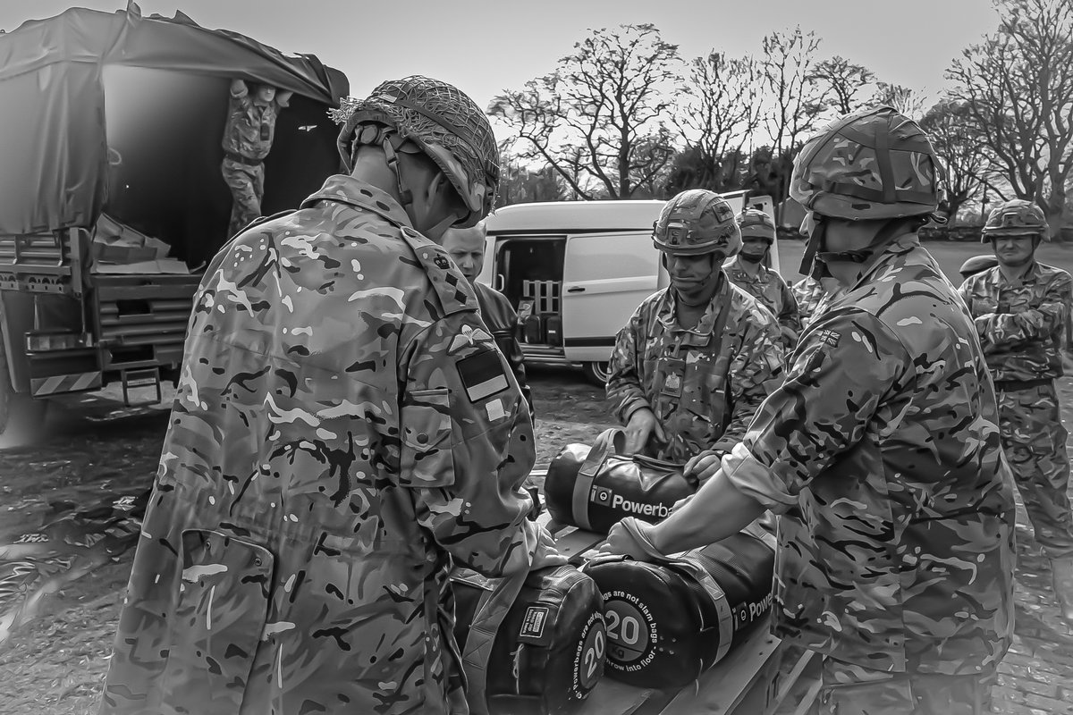 @201FdHosp conducting their last ITR3A weekend of the year - looking fwd to the #OBUA weekend in a couple of weeks. #headingintherightdirection .. amalgamation later in the year!  #214MMR .. #futuresoldier living the dream! @2MedX @2MedBdeSM @AMS_SM_1 @AMSCorpsCol