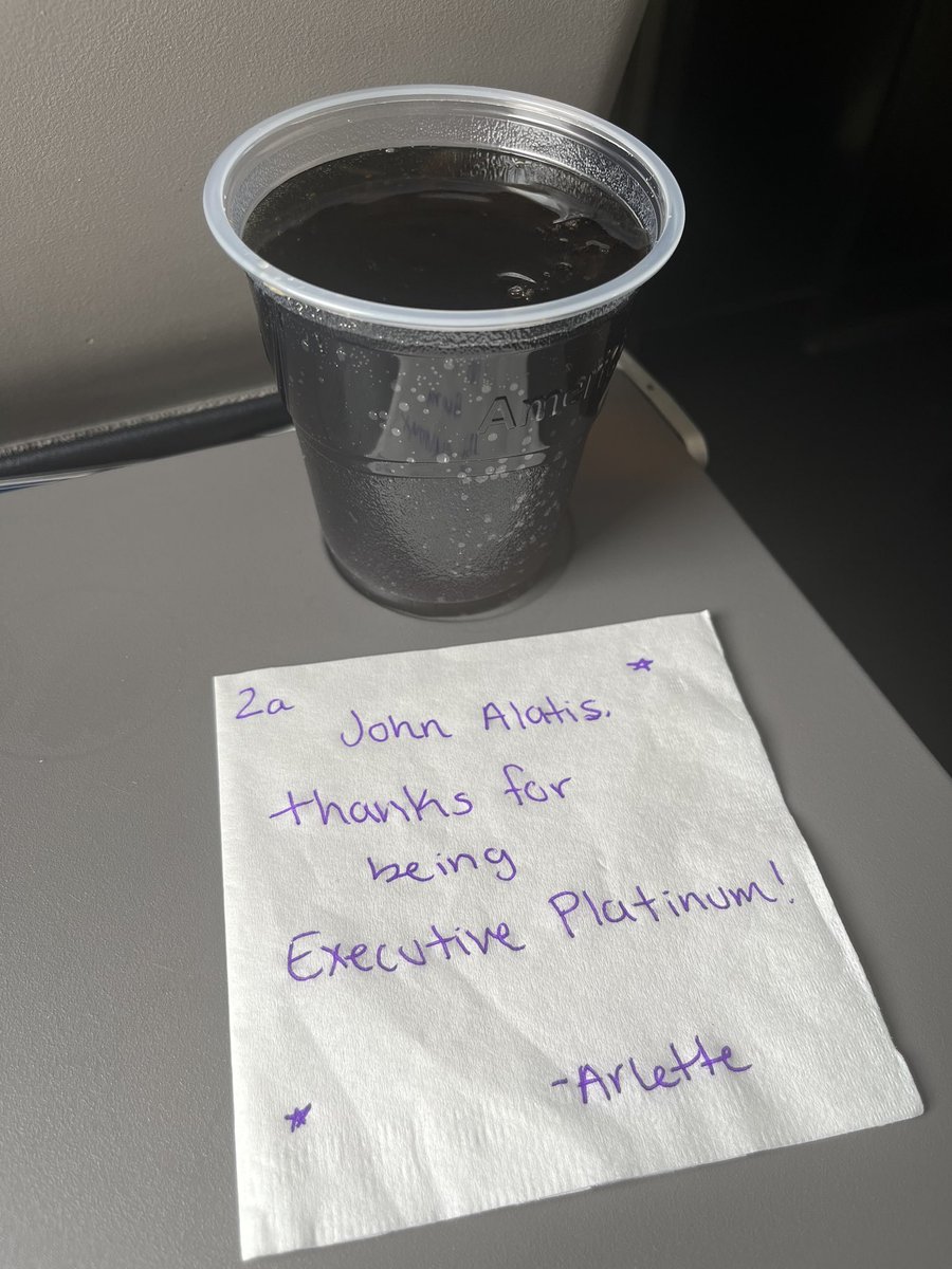 JMAlatis's tweet photo. Hey @AmericanAir - can you make sure Envoy recognizes Arlette from AA 3322 from ORD-COU for her amazing service?! My first note - and a great flight! https://t.co/oxooGj9UHf