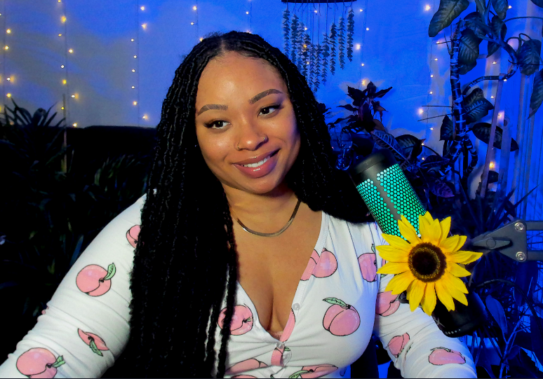 AGQ 👑 on Twitter: "Peachy Queen 🍑"