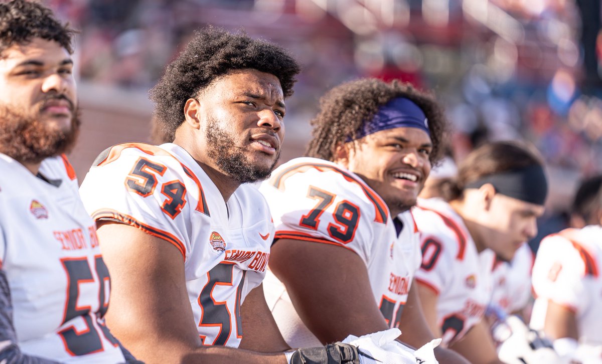 JimNagy_Sooners's tweet image. Almost every NFL GM would trade the right side of their OL for this @seniorbowl group:

OC: TCU Steve Avila
RG: Alabama Tyler Steen
RT: Tennessee Darnell Wright

#TheDraftStartsInMOBILE™️