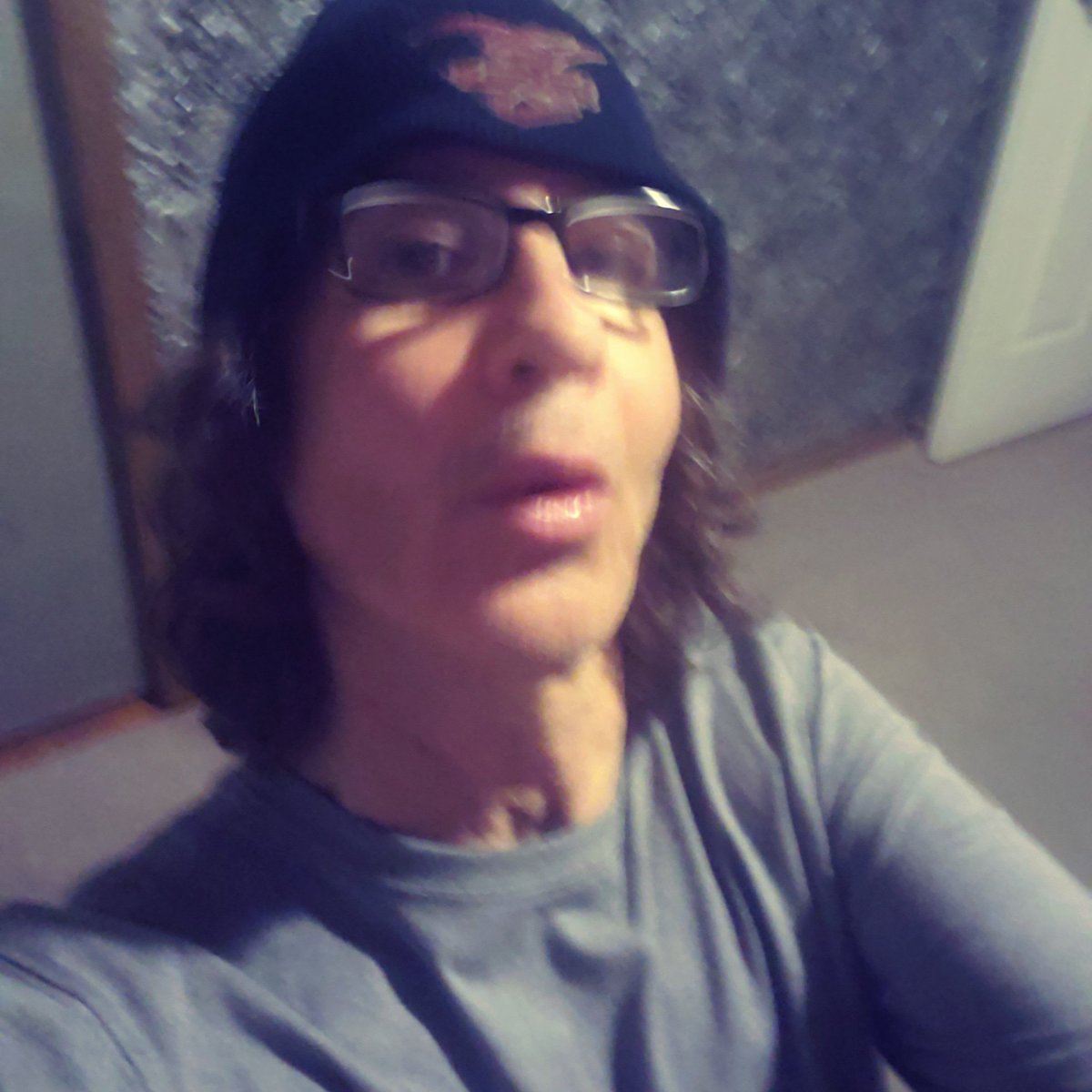 NickolasHadzis's tweet photo. Practicing music.
#singer #songwriter #performer #rocker #rockerboy #gayrocker #jazzsinger #rockandroller #rocksinger #blues #indierock #poo #folk #newoldsouls #longhairedboy #silver #shaghairstyle #grey #tuque #rehearsing #band #frontman https://t.co/cvfVNA1asb
