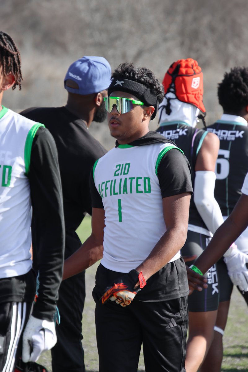 Jbclips1B's tweet photo. Got to catch some 7on7 this weekend. @ZayDelgado15 excited to catch more games.
#JBClips https://t.co/6CN3DLPC1f
