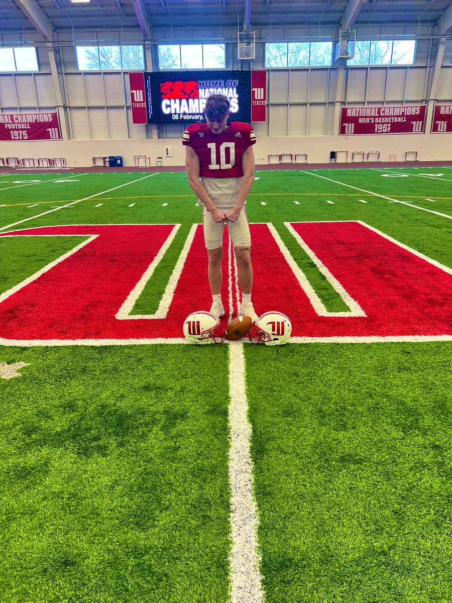 SethWise107's tweet photo. After an amazing visit, Offered by @WittFootball thank you to @rocanthony_  and @JimCollins_FB for this opportunity. #GoTigers🔴🐅 https://t.co/rAJamfch61