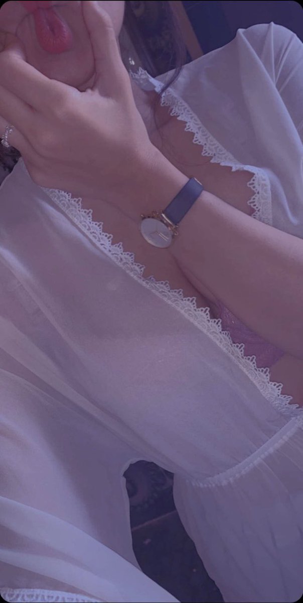 b_109o's tweet photo. هـاي حـلويـني♥️👅 https://t.co/PgQHwHDSug