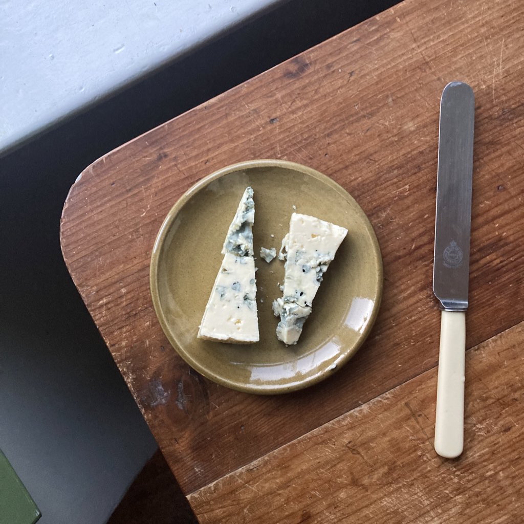 Sampling the delights of Scottish blue cheese alongside honey &amp; charcoal crackers. This blue is called Strathdon Blue from Highland Fine Cheeses #artisancheese