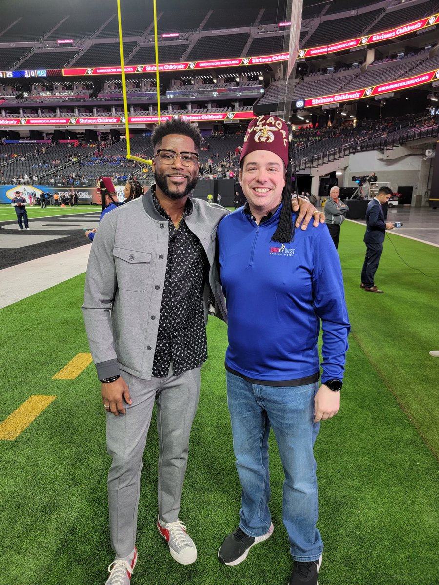Okay, <a href="/Vikings/">Minnesota Vikings</a> fans... This one's for you!

I was blessed with the opportunity to meet former Vikings and <a href="/Seahawks/">xz* - Seattle Seahawks</a> WR <a href="/nateburleson/">Nathaniel E Burleson</a> at the East-West #shrinebowl in Las Vegas last week. He spent his time talking to as many Shriners as he could and is all around a great guy!