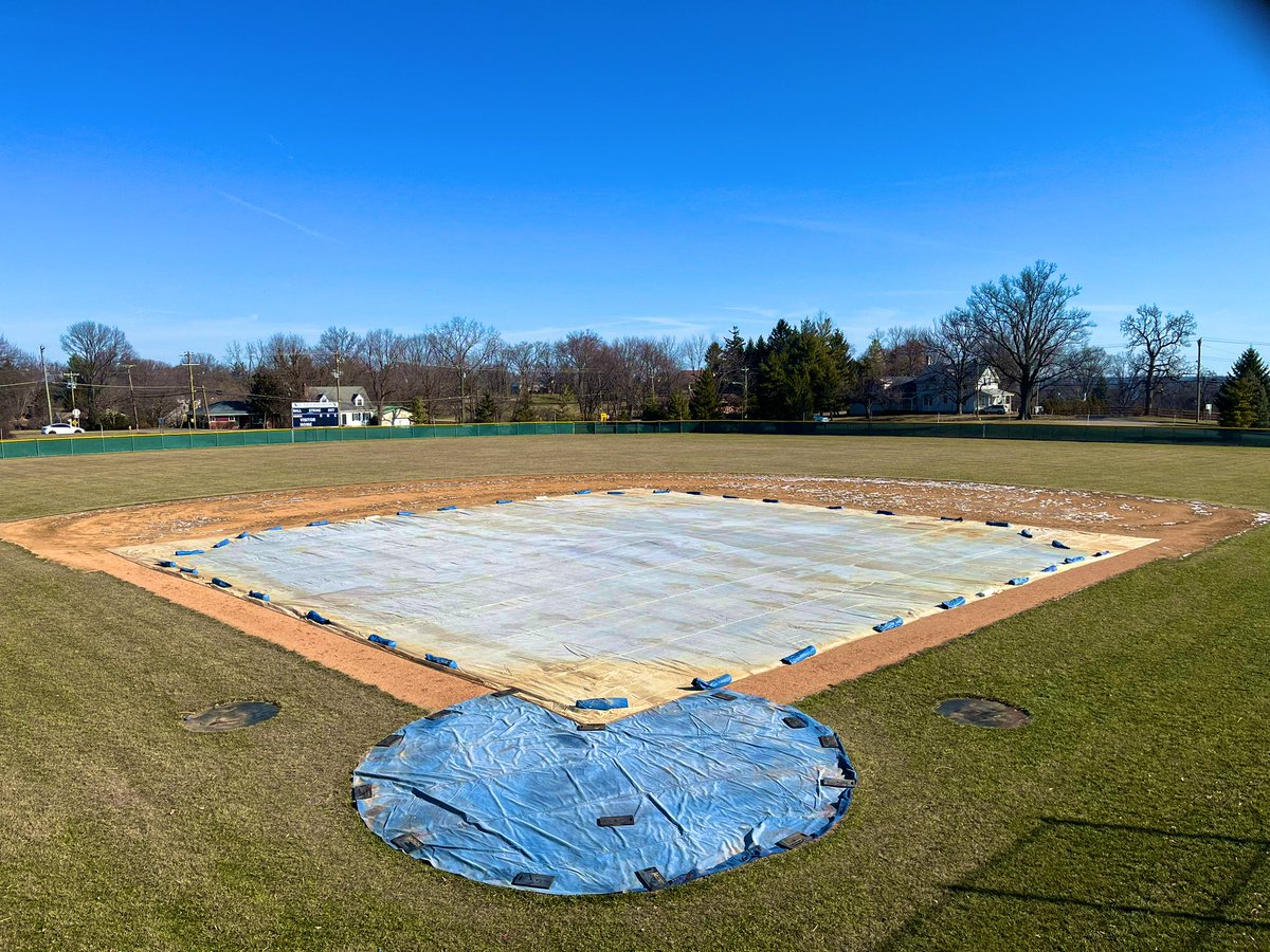 3 blankets down in a week. Spring is on the way in Cincinnati! 🌱 #sportsturf
