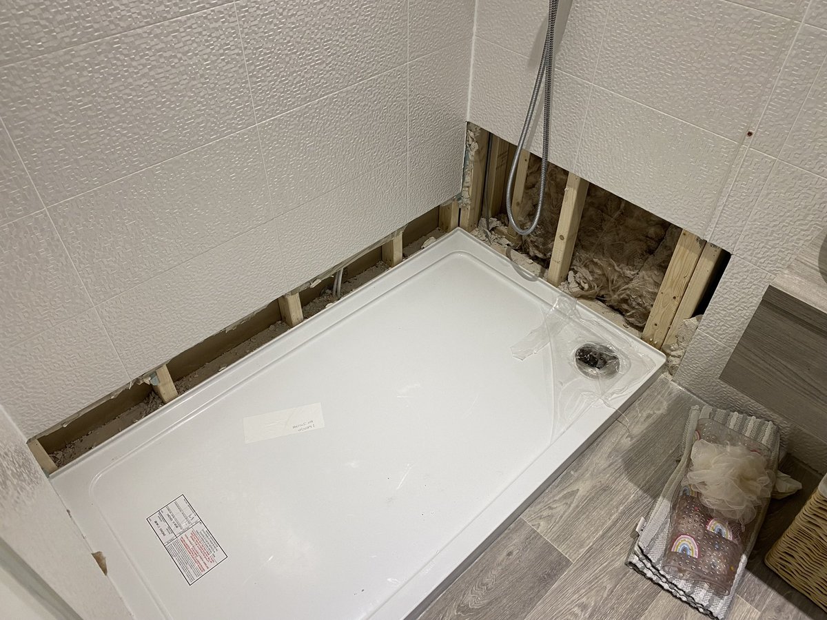 Mr_P_Teach's tweet image. @AvantHomes An outstanding issue (over a year) gradually gets worse. During recent work, your tradesmen have now damaged a tap and you agreed to sort. You now claim never told and won’t fix. My en-suite is a mess and is still out of action too. #poorservice #avanthomes