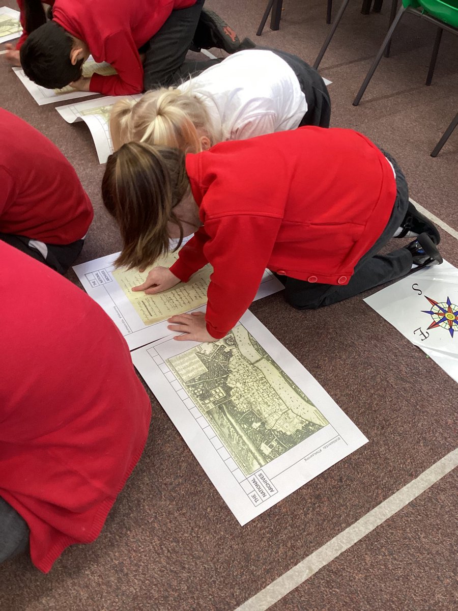 DLPTBraybrook's tweet photo. Today, Year 2 took part in a ‘Great Fire of London’ workshop with Lou from @UKNatArcEdu . As historians, the children studied a range of artefacts to find out in detail about the fire.  They used their detective skills to learn about London in 1666. #AspireandAchieve https://t.co/zb0Yw0E6iN