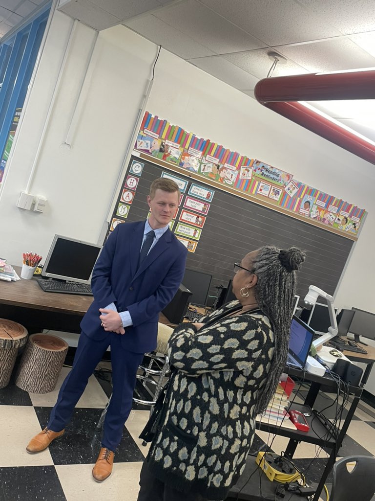 ResendizEDU's tweet photo. Excited to introduce Mr. @TrevorKarr1 as the new principal of Field ES! @HISDElementary2 is excited to see him elevate Field to new heights! Congratulations and welcome! #HISDJordanYear https://t.co/TjBy0uf1U1