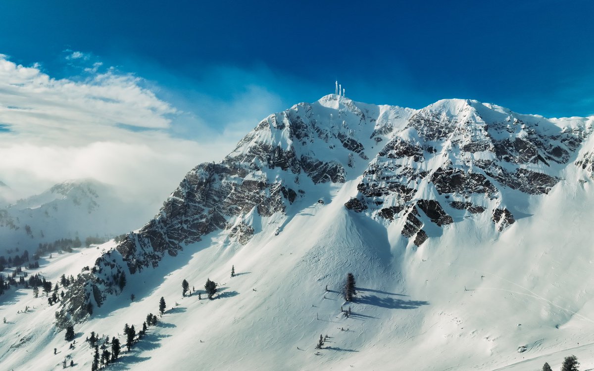 SnowbasinResort's tweet photo. With a little help from last nights storm, we are officially at 280” on the season, passing last seasons total! 
We still have over two months left… ❄️ https://t.co/IW0qr52Qwb